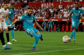 ريال مدريد ينتفض أمام إشبيلية ويقترب من اللقب