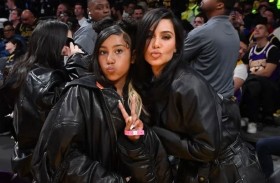 كيم كارداشيان تسجل اسم ابنتها كعلامة تجارية 