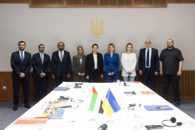 الإمارات وأوكرانيا تبحثان تطورات الأوضاع الإنسانية على الساحة الأوكرانية