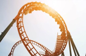 مصرع امرأة إثر سقوطها من لعبة في مدينة ملاهٍ