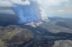 بركان يثور في أيسلندا ويطلق الرماد لارتفاع 50 مترا