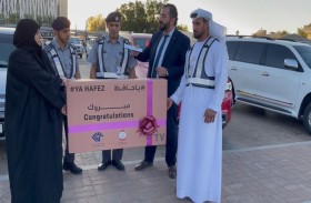 شرطة أبوظبي تُكرّم 30 سائقاً ملتزماً ضمن مبادرة «يا حافظ»