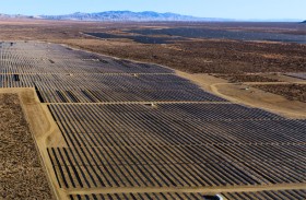 «مصدر» تستكمل شراء حصة 50 % من مشروع للطاقة الشمسية ونظام بطاريات لتخزين الطاقة في كاليفورنيا 