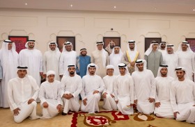 منصور بن زايد يحضر حفل زفاف في مجلس البطين