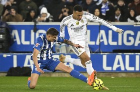 ريال مدريد يلاحق برشلونة في حرب «تكسير العظام»