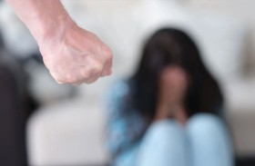 فرنسا.. العنف المنزلي يودي بحياة 100 سيدة في 2024