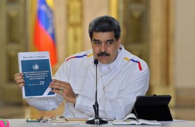 مادورو يؤكد أن غوايدو التقى بعسكري أميركي  
