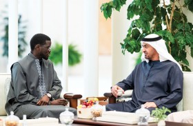 رئيس الدولة ورئيس السنغال يبحثان تعزيز علاقات التعاون وعدداً من القضايا الإقليمية والدولية 