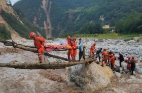 مقتل 4 أشخاص وفقدان 23 في فيضان مفاجئ وانهيار طيني جنوب غربي الصين