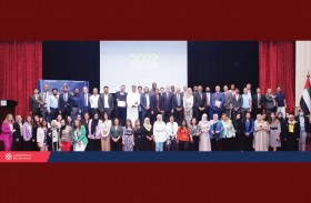 جامعة أبوظبي تكرّم أعضاء هيئتيها التدريسية والإدارية خلال حفل التكريم السنوي