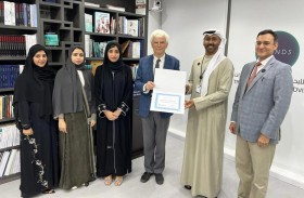 طلاب معهد الأمن الدولي والمدني بجامعة خليفة يطلعون على تجربة مركز تريندز البحثية