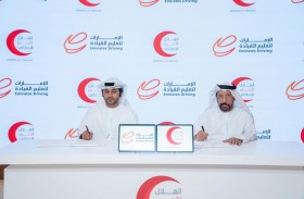 الهلال الأحمر والإمارات لتعليم القيادة يوقعان اتفاقية تعاون في المجال الإنساني