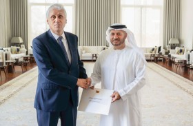 رئيس الدولة يتلقى رسالة خطية من رئيس مجلس القيادة الرئاسي اليمني