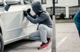 يفبرك سرقة سيارته للهروب من التسوق مع زوجته