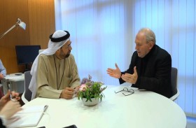 علي النعيمي يلتقي منسق الشؤون الخارجية في مجموعة تجديد أوروبا بالبرلمان الأوروبي