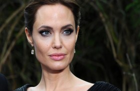 أنجلينا جولي: قلبي مع شعبي سوريا وتركيا