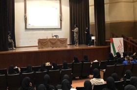 شرطة أبوظبي تعزز وعي الطلبة بالمخاطر الإلكترونية