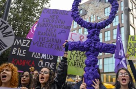 الأمم المتحدة: امرأة تقتل على يد شخص قريب كل 10 دقائق 