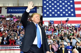 قبضة ترامب الأسطورية على القاعدة الجمهورية تتلاشى