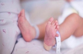 «حكاية نرجس» تتحول لواقع.. امرأة تختطف رضيعاً