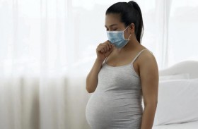 الحوامل المصابات بفيروس كورونا أكثر عرضة للولادة المبكرة والوفاة 