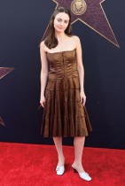 الممثلة ترو مولن لدى حضورها العرض العالمي الأول لفيلم  MaXXXine  في هوليوود. (ا ف ب)