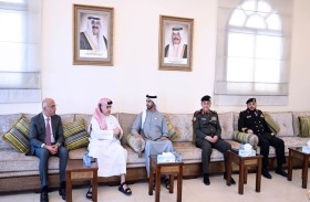 سرور بن محمد وعدد من الوزراء وكبار المسؤولين يقدمون واجب العزاء بوفاة الشيخ نواف الأحمد