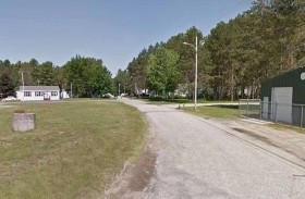 ثمانينية تتغلب على لص جائع اقتحم منزلها