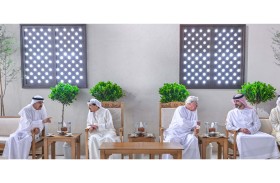 حاكم عجمان يواصل استقبال المهنئين بالشهر الفضيل