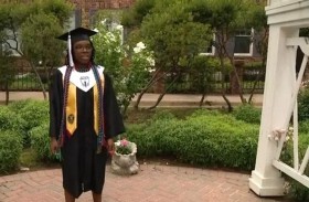 تتخرج من المدرسة الثانوية بعمر 14