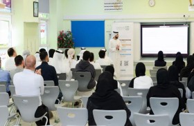 حمدان بن راشد للعلوم الطبية والتربوية تسلط الضوء على جوائزها خلال زيارات للمدارس