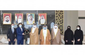 سفير كازاخستان يطلع على خدمات وإنجازات الشؤون الإسلامية 