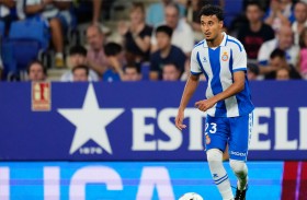 إيقاف مباراة إلتشي وإسبانيول على خلفية تعرض المغربي الهلالي لإساءة عنصرية 