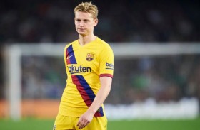 دي يونغ يصدم مانشستر يونايتد وتشيلسي بوجهة مختلفة