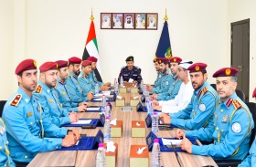 لجنة القيادة العليا الدائمة لعام 2023 بشرطة الشارقة تستعرض مبادرة (تعازينا) 