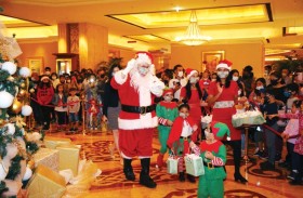 قصر الإمارات يحتفي بعيد الميلاد ورأس السنة الجديدة بسلسلة من الفعاليات المميزة والعروض الفاخرة