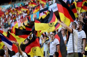 ألمانيا تطالب بخفض عدد الجماهير في الملاعب 