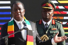 رئيس زيمبابوي يطلق حملته الانتخابية للفوز بولاية ثانية
