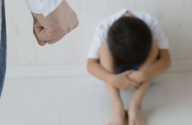 تعذيب طفل على  يد زوج والدته