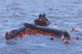 فقدان 15 مهاجرا تونسيا بعد غرق مركبهم