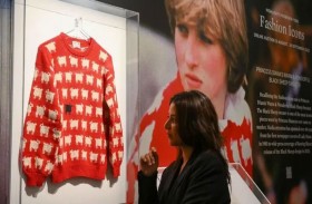 سترة الخروف الأسود للراحلة ديانا في مزاد