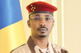 رئيس تشاد الانتقالي يرابط على الحدود وفصيل جديد ينضم للتمرد