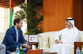 غرفة عجمان ومنطقة عجمان الحرة تبحثان التعاون الاقتصادي مع القنصلية الروسية