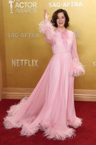 الممثلة الأمريكية باركر بوزي لدى حضورها حفل توزيع جوائز الممثلين السنوي في لوس أنجلوس. ا ف ب