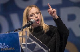 جيورجيا ميلوني تهدد حليفها « ومنافسها» سالفيني...!