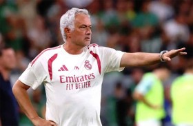 أشاد به أمام الجميع.. مورينيو يفاجئ نجم ريال مدريد في غرفة الملابس