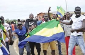 انقلاب عسكري في الغابون.. والرئيس تحت الإقامة الجبرية