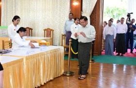 بدء انتخابات برلمانية في بورما بإشراف المجلس العسكري