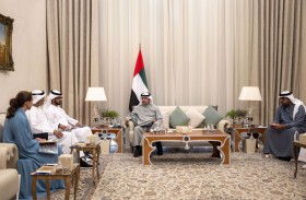 هزاع بن زايد يستقبل وفداً من الشركة العالمية القابضة ومجموعة «2 بوينت زيرو» الاستثمارية
