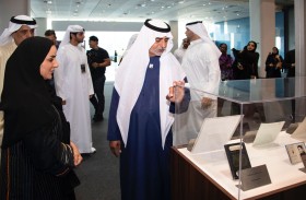 نهيان بن مبارك يزور المنصة التفاعلية لمركز حمدان بن محمد لإحياء التراث في كونجرس المجلس الدولي للأرشيف
